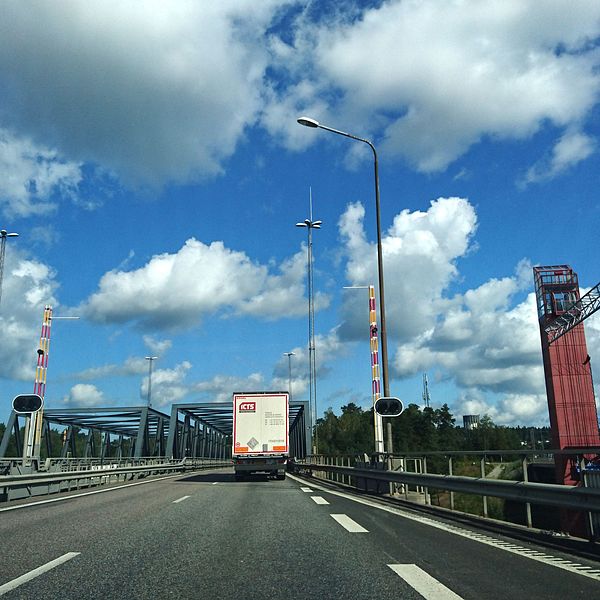 Motorvägsbron i Södertälje.
