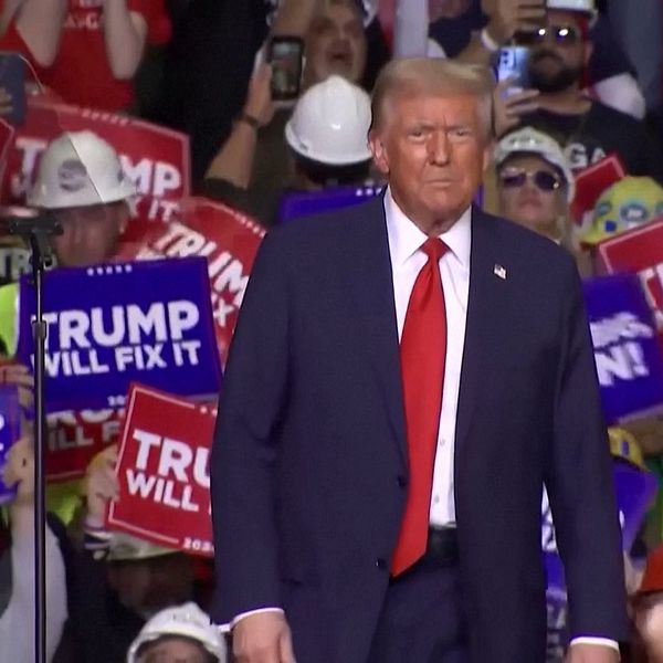Trump talar inför anhängare
