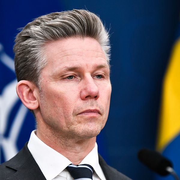 Försvarsminister Pål Jonson på bild.