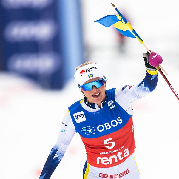 Frida Karlsson vinner femmilen i Holemnkollen.