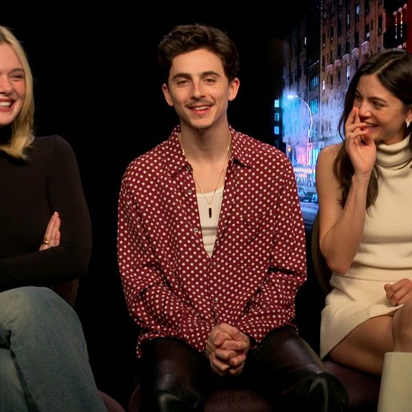 Elle Fanning, Timotheé Chalamet och Monica Barbaro