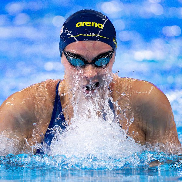 Sophie Hansson simmar bröstsim i VM.