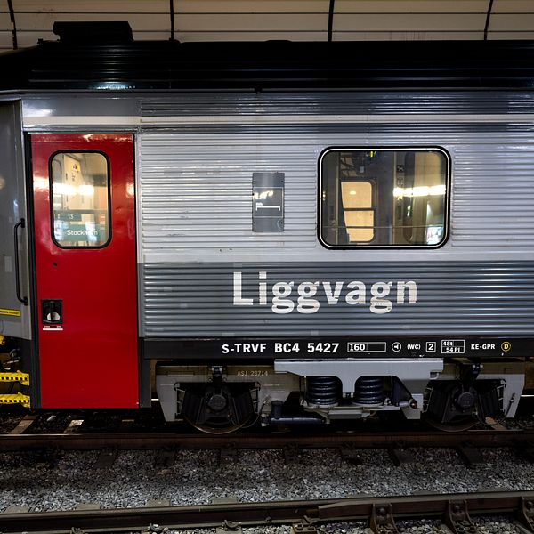 En exteriör på en av SJ:s liggvagnar.