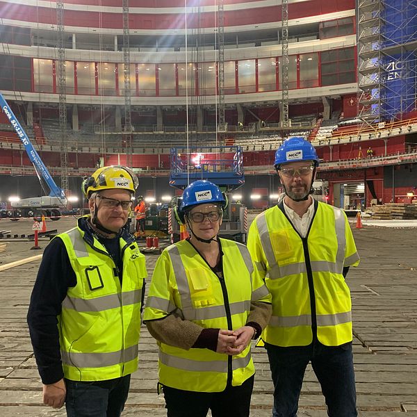 Harald Stjernström, projektchef NCC, Karin Wanngård (S), finansborgarråd och Mats Viker, vd SGA Fastigheter AB.