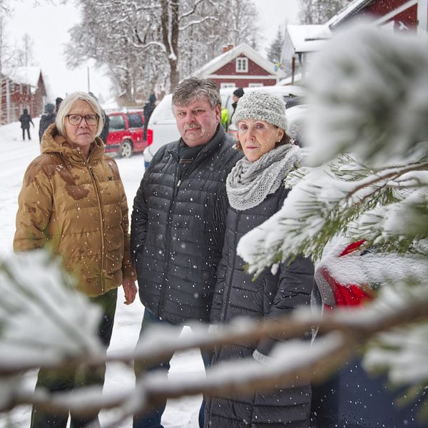 Närboende till vindkraftverken samlade för möte.