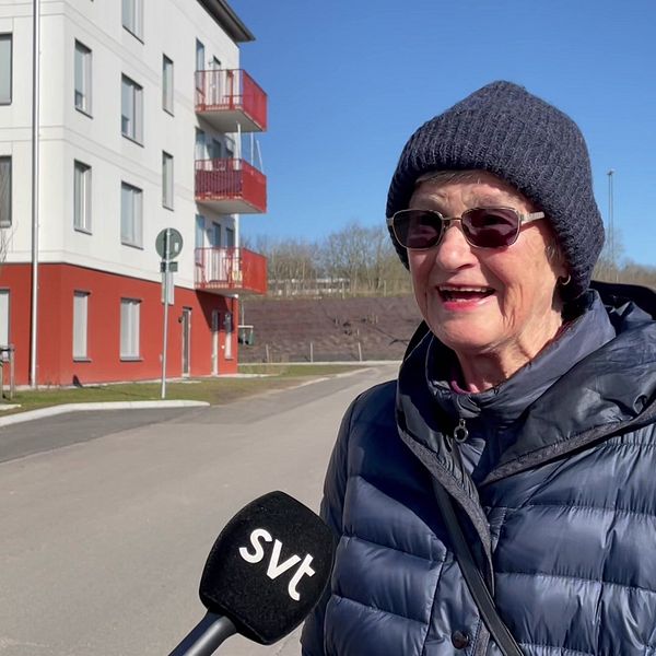 Huset i Råbylund i Lund som är nominerat till Sveriges fulaste nybygge 2023 av föreningen Arkitektupproret samt Miriam Hansson som tycker huset inte är så fult.