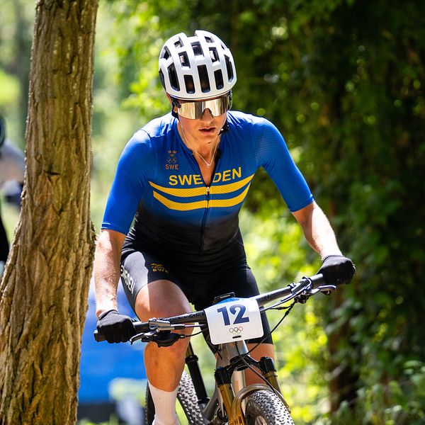 Jenny Rissveds stod för ett imponerande mountainbikelopp i Paris-OS.