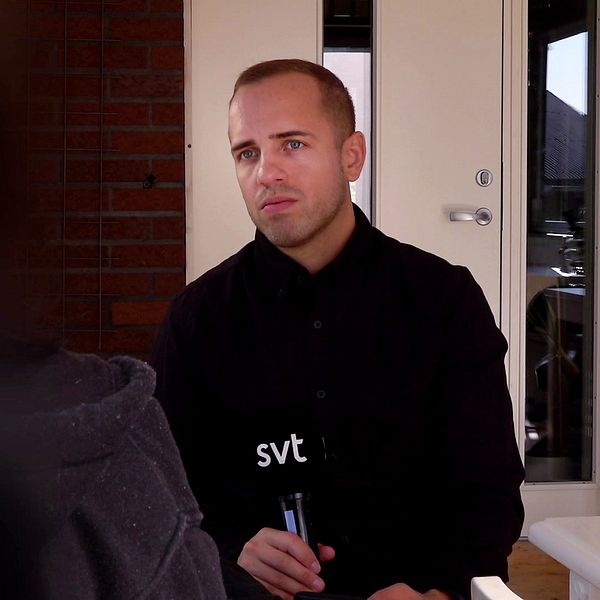 SVT:s reporter Filip Hannu.