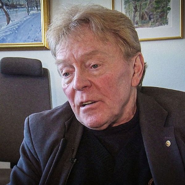 Christer Olsson (M), kommunalråd och socialnämndens ordförande. Äldre man i ett kontor.