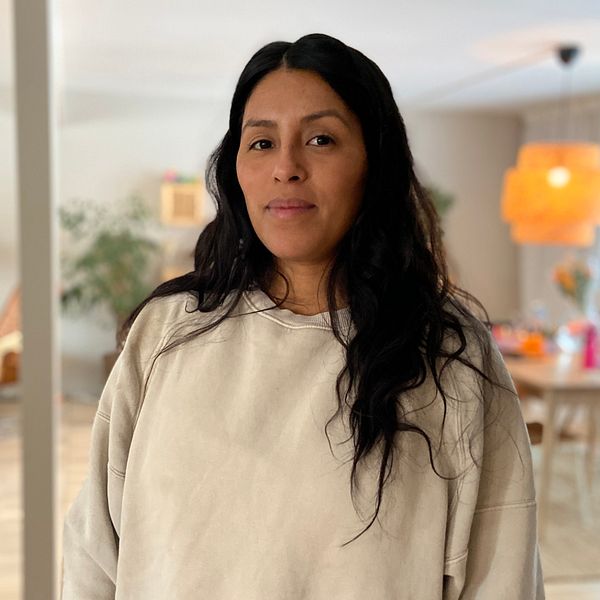 Polis assistenten Gabriela Pérez berättar om hur polisen jobbar med bortförda barn utredningar.