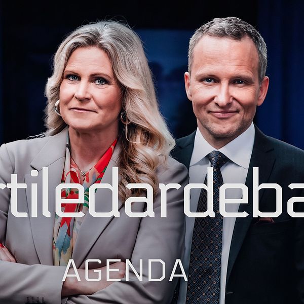 Två personer i studiomiljö under texten ”Partiledardebatt Agenda” och datumet 2025-05-04.