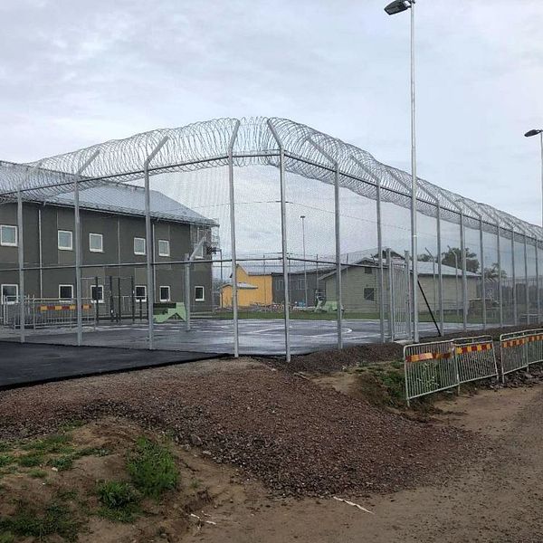 Anstalt med stängsel utanför, Skänninge