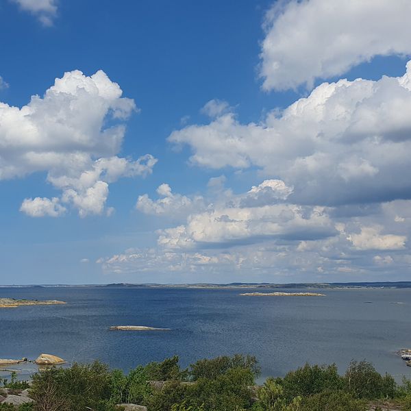 Fina moln vid Sillvik och Lilleby båthamn, Göteborg den 29/5.