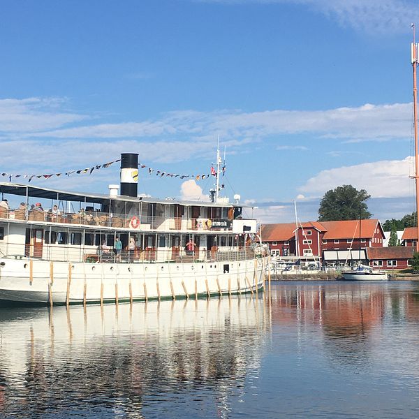 M/S Juno på grund i Motala