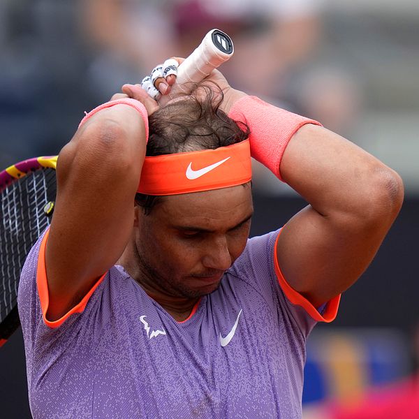 Nadal utslagen ur Roms ATP-turnering – osäker på spel i Franska Öppna.