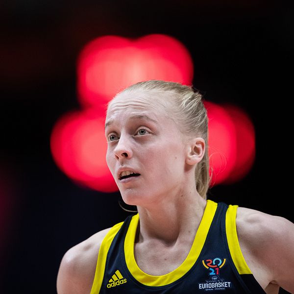 Stjärnan Klara Lundquist riskerar att missa Sveriges match