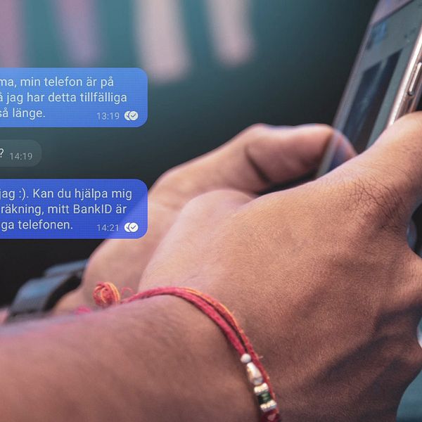 En sms konversation och händer som håller i en mobiltelefon.