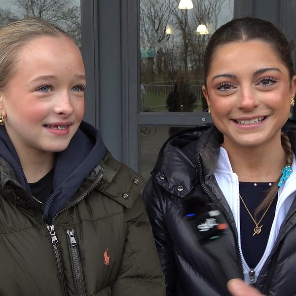 Konståkarna Emma Larsson och Elif Nasirova