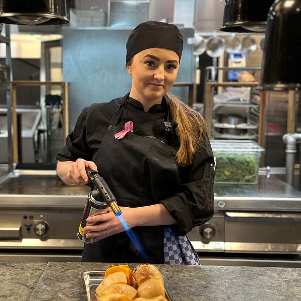 Kökschef Jenny Andersson på restaurang Mandel i köket