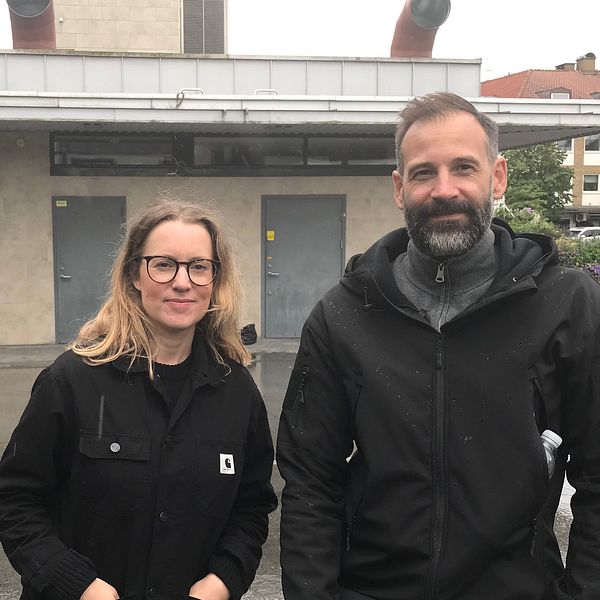 Alexandra Serra, konstintendet på Falkenbergs kommun, och Robert Hais,
projektledare X-sites.