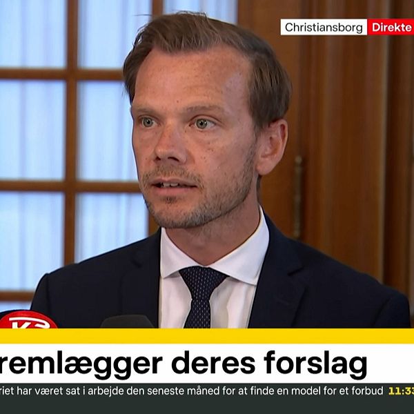 Danmarks utrikesminister Peter Hummelgaard (S) talar om landets koranbränningar.