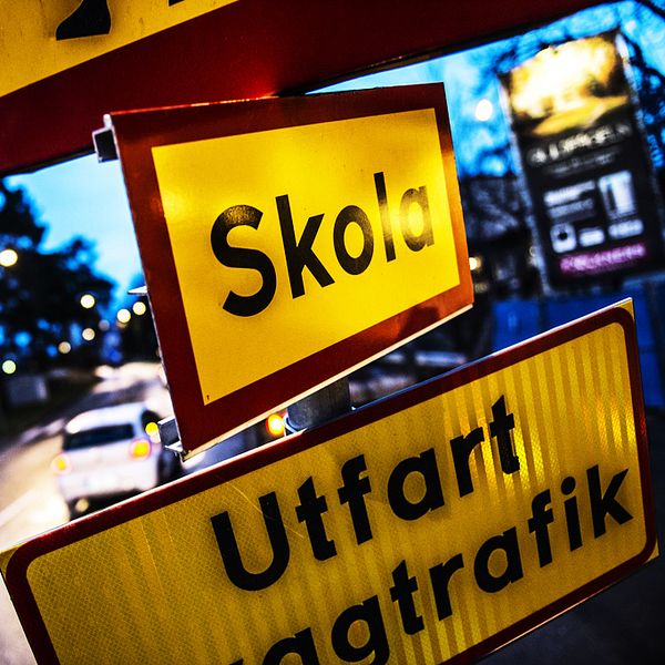 skylt skola