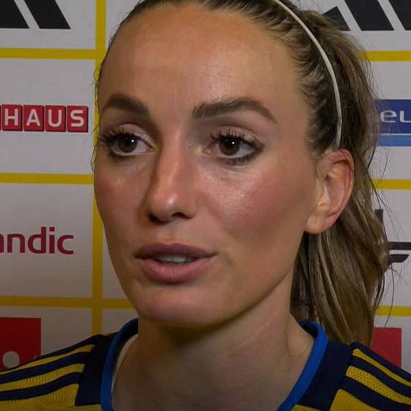 Kosovare Asllani intervjuas