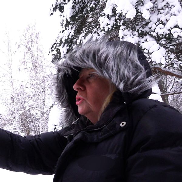 Marianne mötte en av de tonåringar som torterades i Sundsvall i somras. SVT Västernorrland har följt med henne tillbaka till platsen där hon hittade tonårspojken.