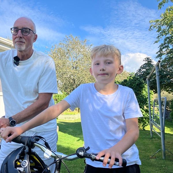 Lasse Johansson med sonen Simon Johansson och deras cyklar