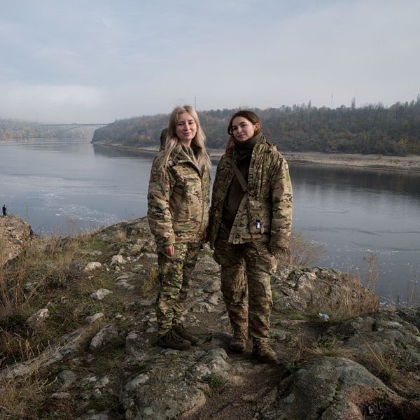 Tanga külot kiygan qizlarning seksual fotosuratlari