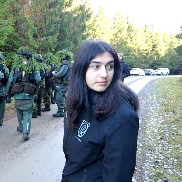 Ung kvinna värnplikt