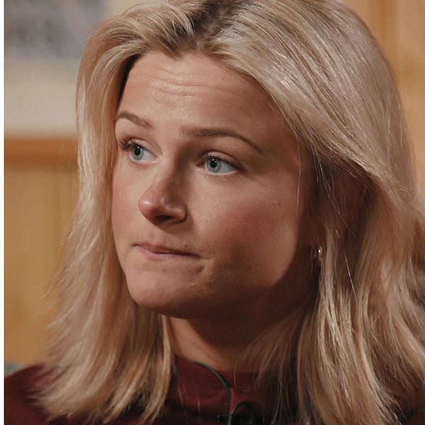 Frida Karlsson berättar i SVT:s serie ”Kallprat” om hälsoproblematik inom längdskidor