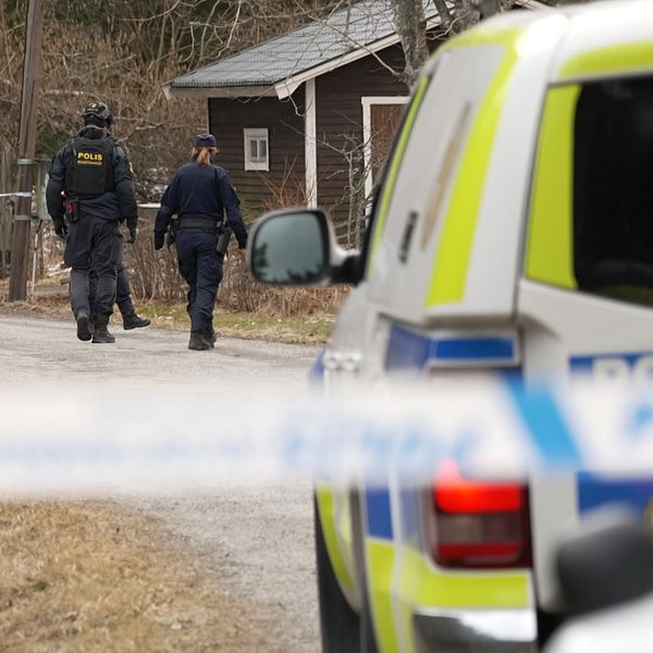 Polis på plats i Tyresö.