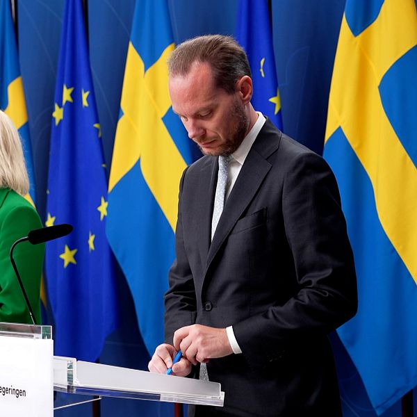 Regeringen under sammanträde om reduktionsplikten.