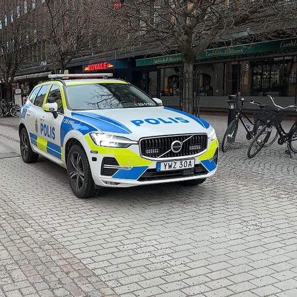Polisbil i central Karlstad.