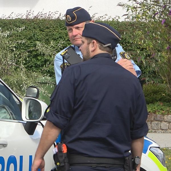 poliser som pratar