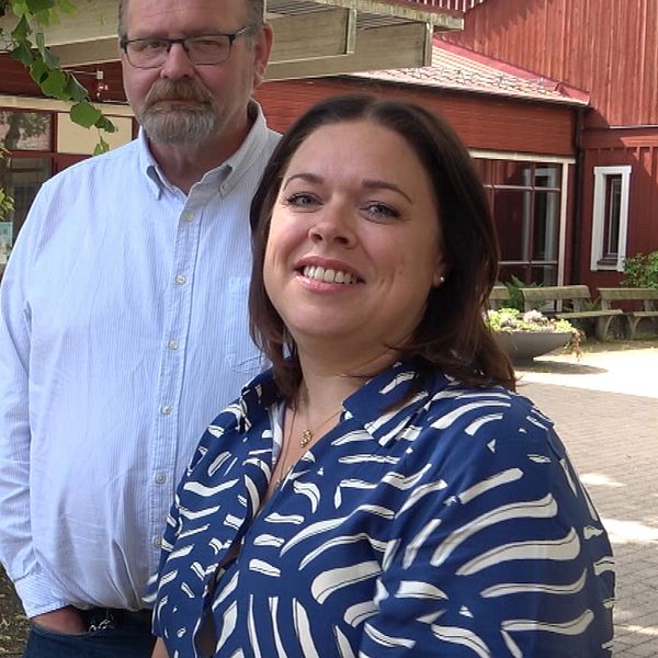 Ann-Charlotte Munter (S), Björn Karlsson (C) och Emma Dahlin (M) ingår i kommunstyrelsen i Flen som beslutat att boendet Heden i Malmköping ska renoveras och inte rivas.