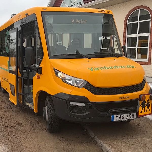 En gul buss