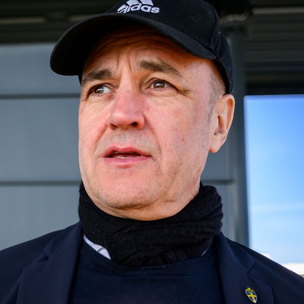 Robert Falck vill utmana Fredrik Reinfeldt om posten som ordförande i Svenska fotbollförbundet.