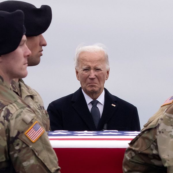 Joe Biden deltog vid en minnesceremoni på fredagen