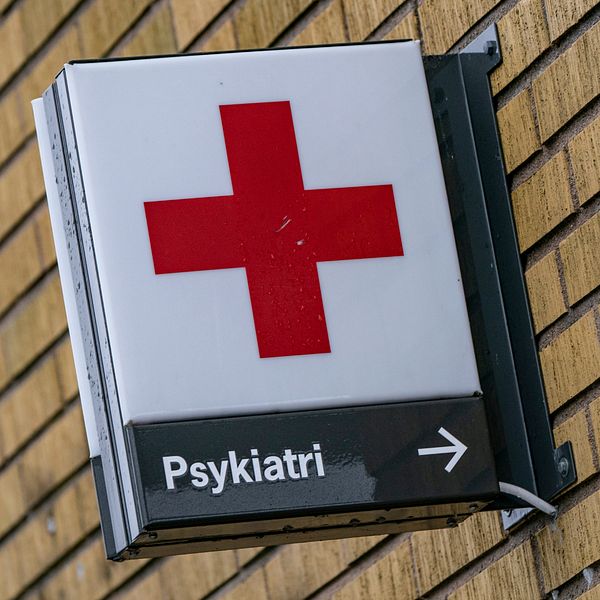 Läkemedel och skylt på psykiatrimottagning