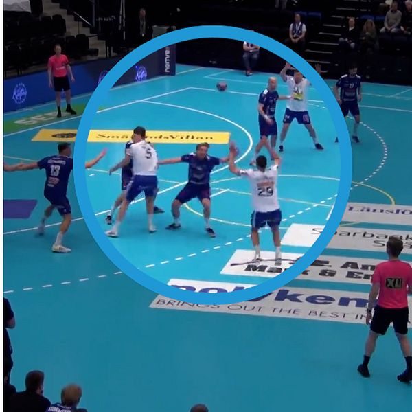 Tvådelad bild. Vänster: handbollsspelare i vit tröja. Höger: handbollsmatch, spelarna i aktion.