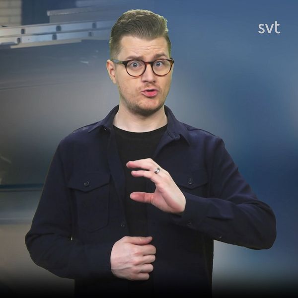 Programledare Magnus berättar om Södertälje.