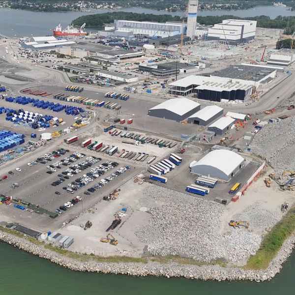 man i vit kostym, verkö karlskrona industrier