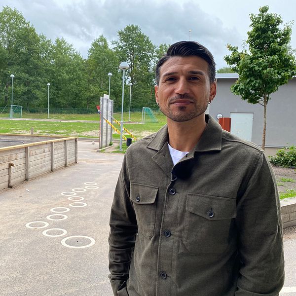 Hoshi Kafashi jobbar emot hedersrelaterad våld och förtryck.
