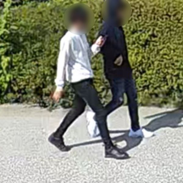 Två personer syns nära den mördade mannens villa i Skurup två dagar innan mordet.