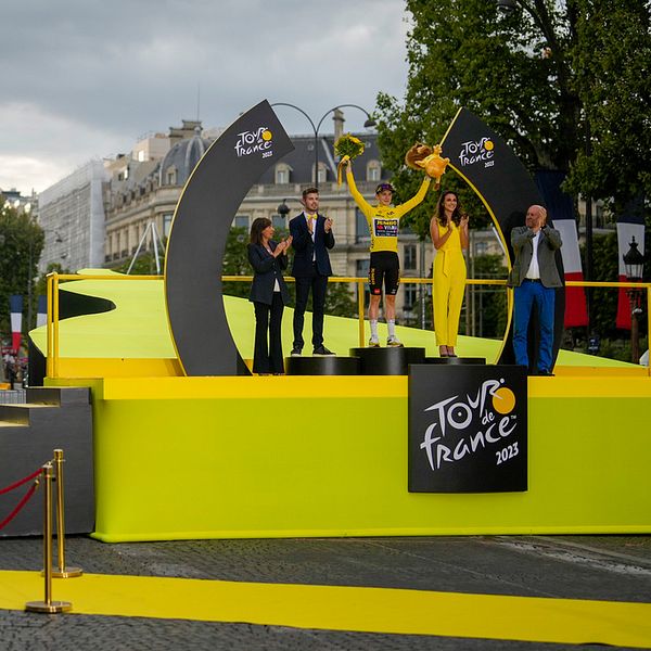 Jonas Vingegaard vann årets Tour de France med målgång på Champs-Élysées i Paris.