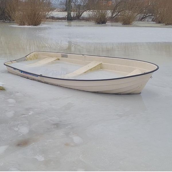 Ola Ahlgren VA Syd och en infrusen båt