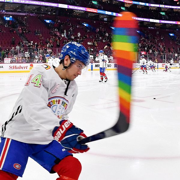 Hör SVT:s expert Jonas Andersson om kontroversiella pride-beslutet i NHL: ”Jag tycker det är fel”
