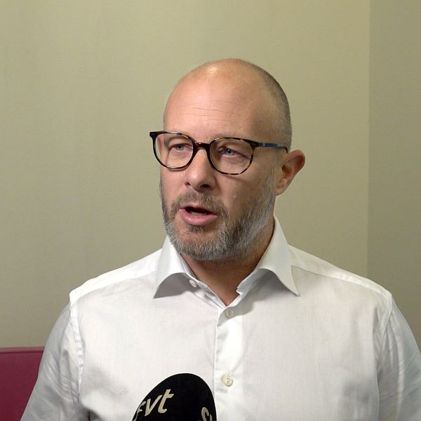 Meit Fohlin (S) och Andreas Unger (M) intervjuas om styrets splittring på Gotland.